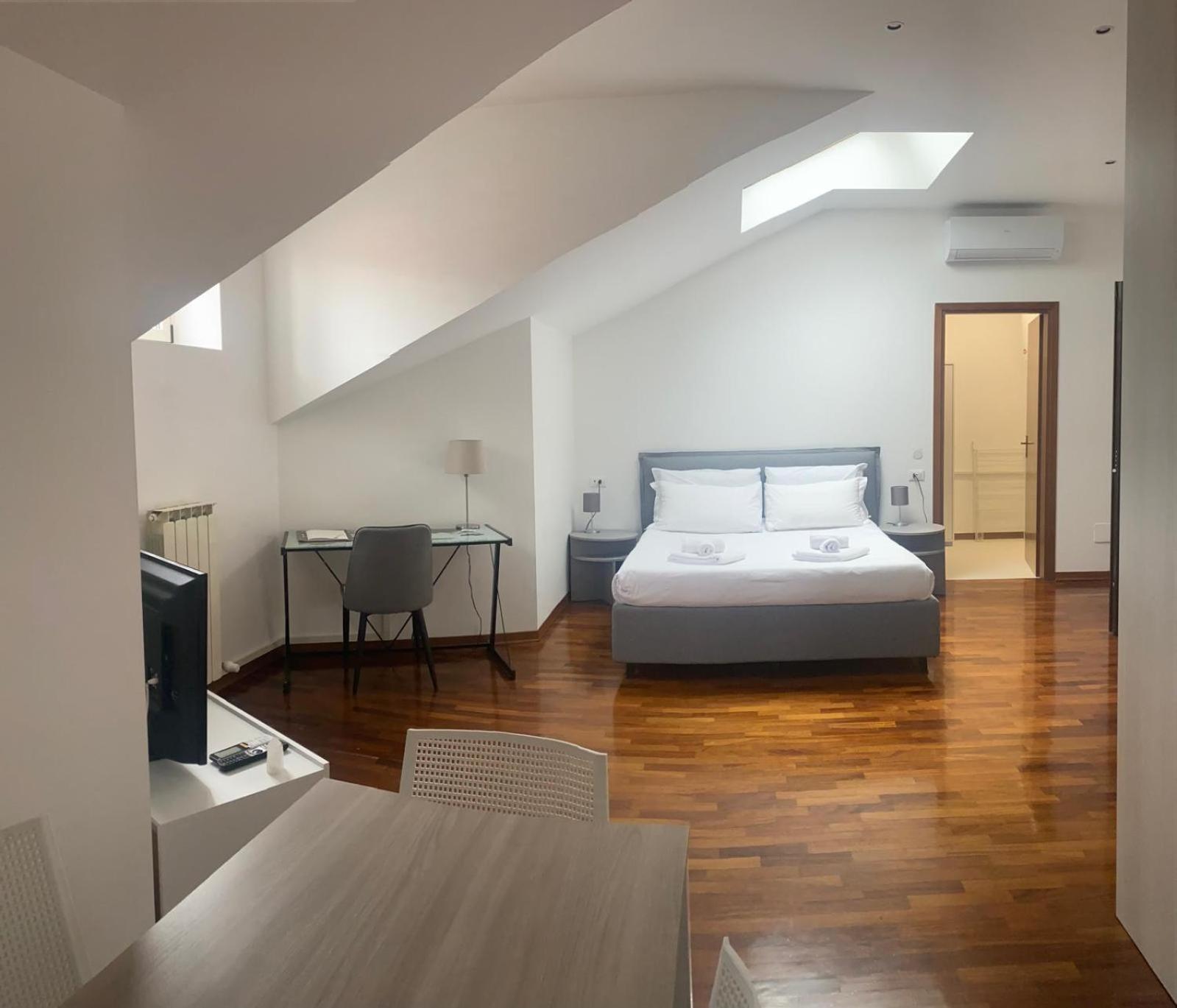 Palazzo Venezian 5 Apartment Trieste Exterior photo